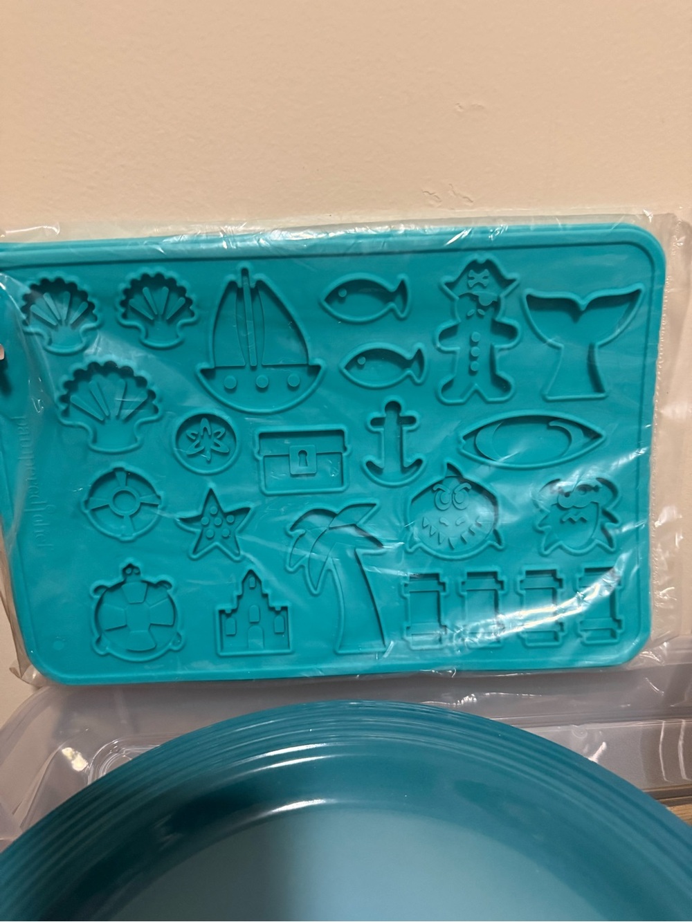 Pampered Chef Teal Silicone Ocean Molds Set